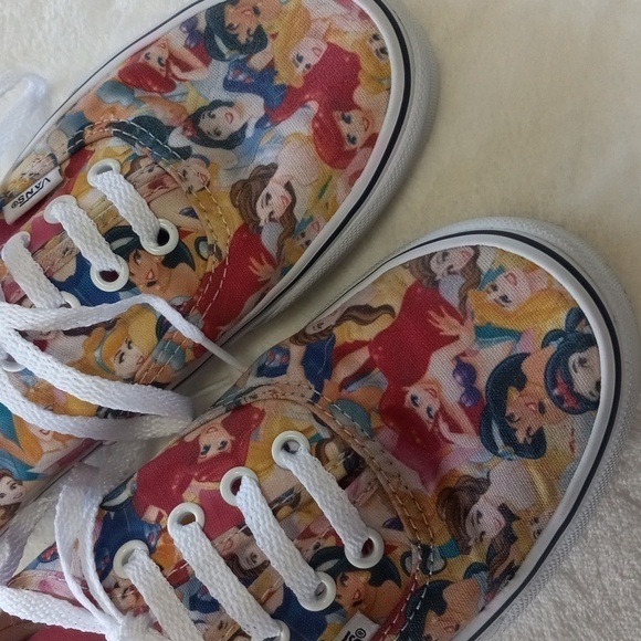 Vans × Disney Rare Authentic Multi Disney Princess Print Shoes Unisex - Picture 4 of 14